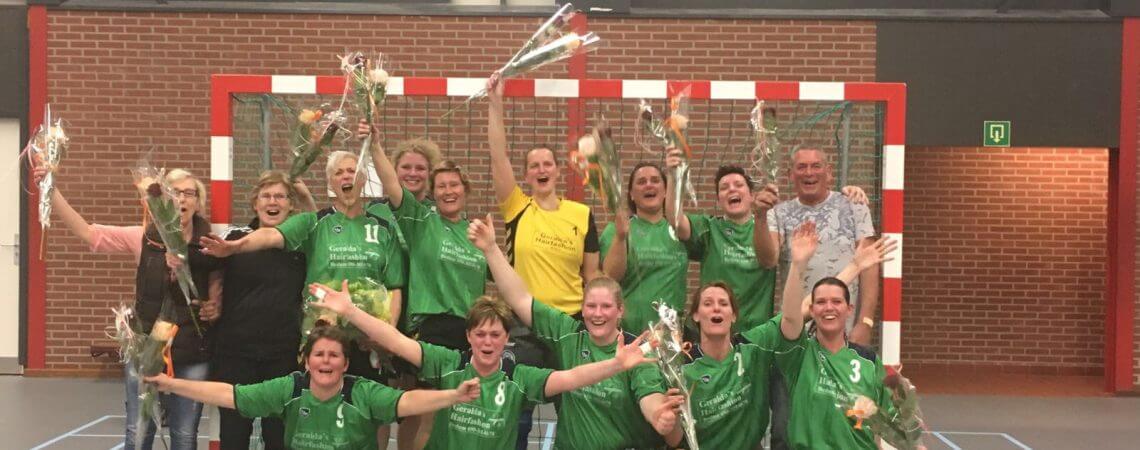 Risja Sportballen: Handbalvereniging Brons in Appingedam KAMPIOEN
